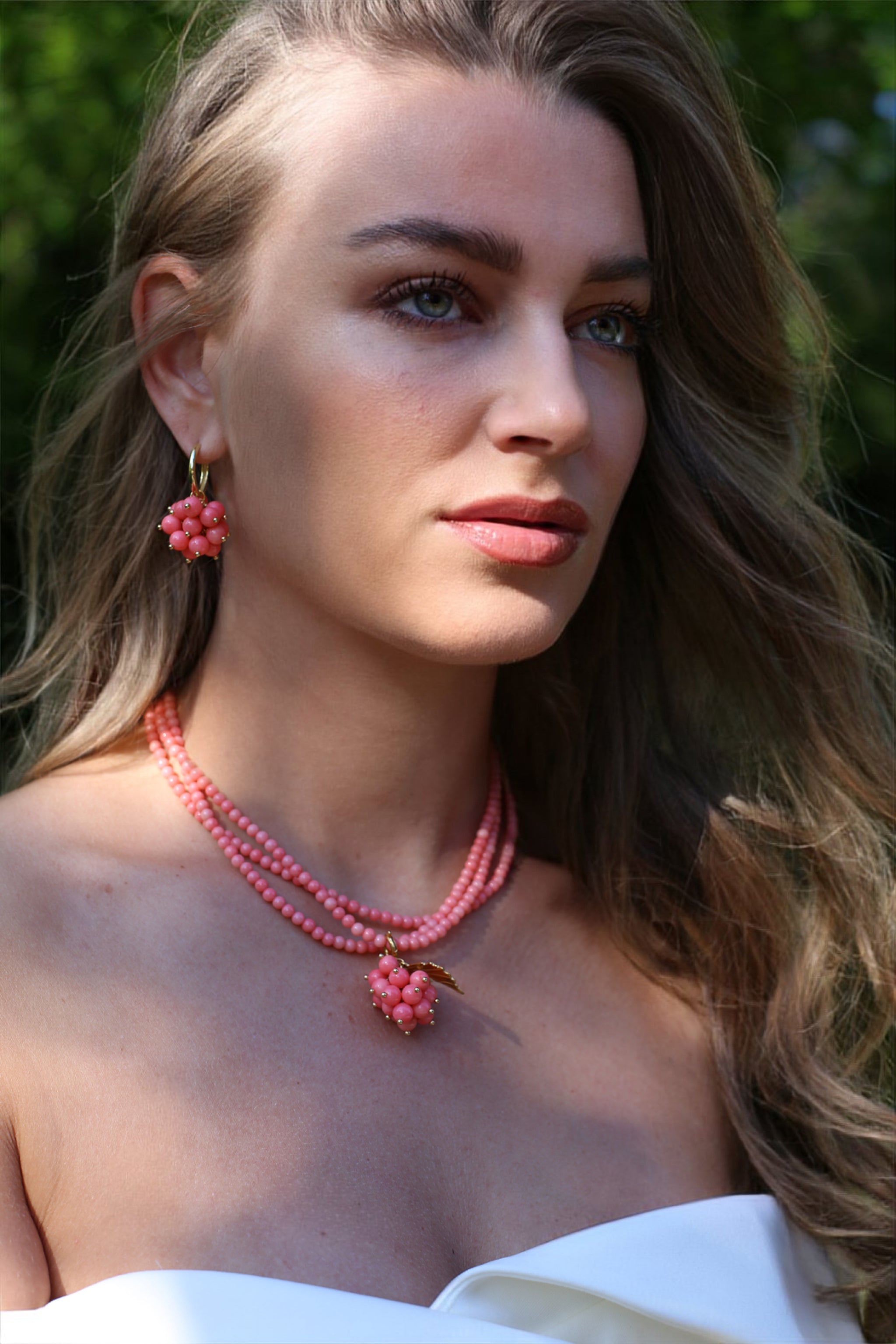 Cara necklace in Coral